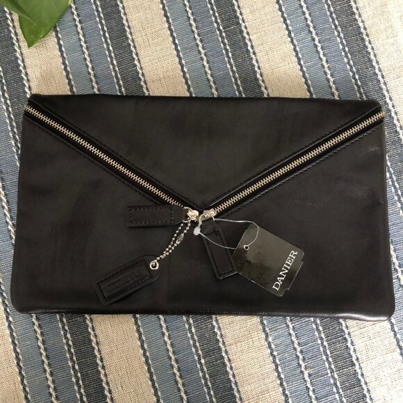 Danier Sleek Design Front Zip Leather Clutch Bag Chocolate Brown Sz OS NWT - Picture 6 of 9